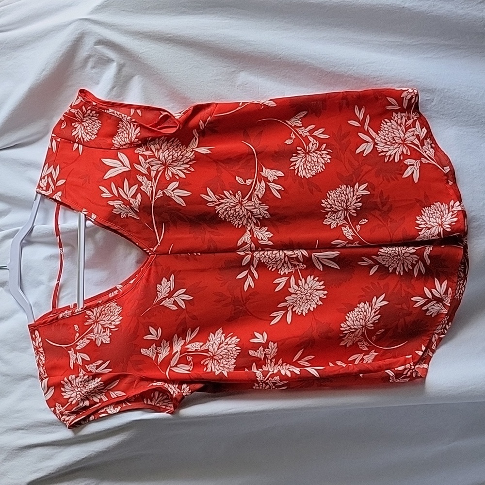 DR2 Small Red background w/Cream Flowers and Deep V Front & Back